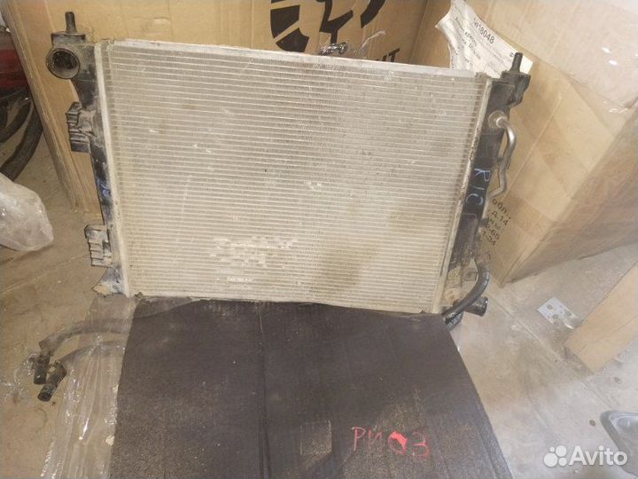 Радиатор охлаждения двигателя Kia Rio 3 1.6 2013