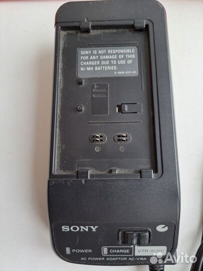 Видеокамера Sony Handycam330