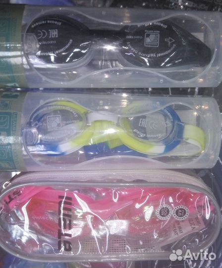 Шапочка и очки для плавания