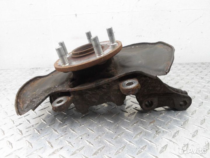 Кулак поворотный левый Honda Pilot 2