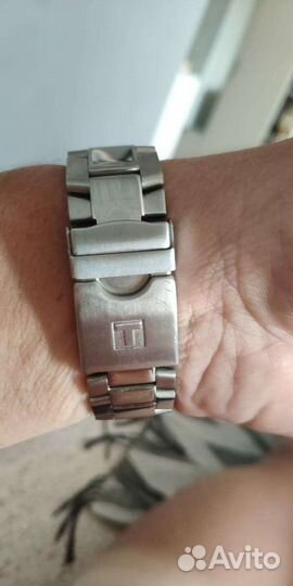 Часы tissot v8