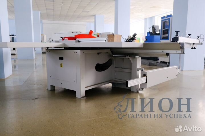 Форматно-раскроечный станок WoodTec 3200