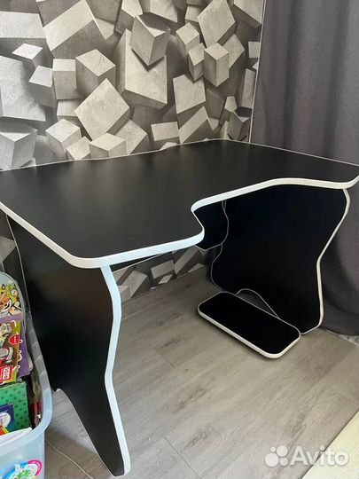 Геймерский/компьютерный стол новый от произв-ля