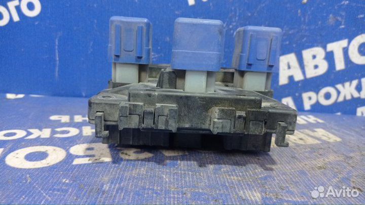 Блок предохранителей салона Nissan Almera N15