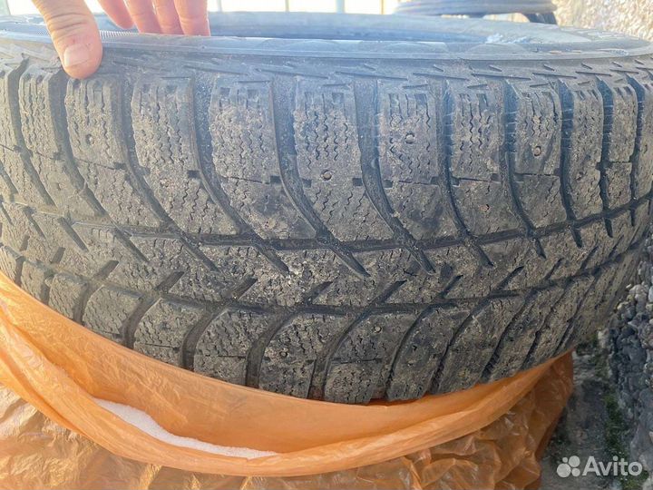 Bridgestone Ice Cruiser 5000 215/60 R16