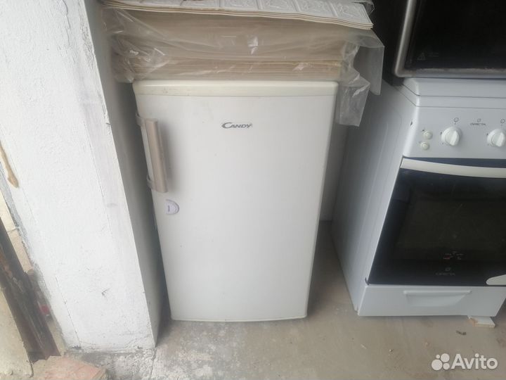 Холодильник маленький