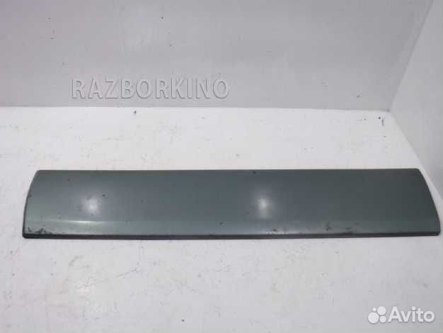 Накладка двери передней левой