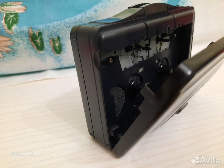 Стереофонический кассетный плеер Sharp JC-516BKB