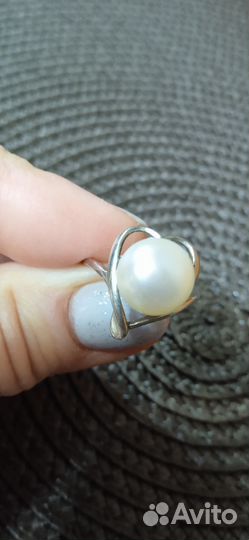 Кольцо с натуральным жемчугом