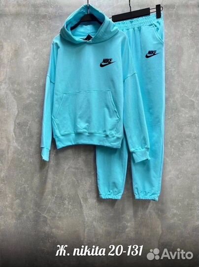 Костюм спортивный женский nike