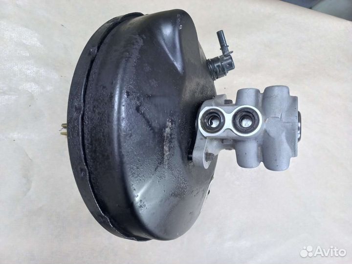 Вакуумник с тормозным цилиндром для peugeot 206