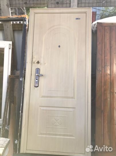 Дверь входная