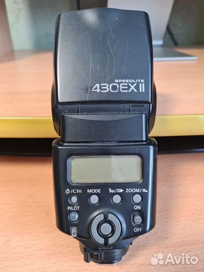 Вспышка камеры Canon speedlite 430EX II