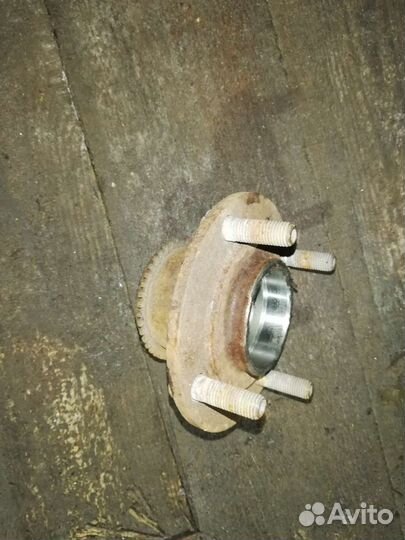 Ступица задняя Митсубиси Лансер 9