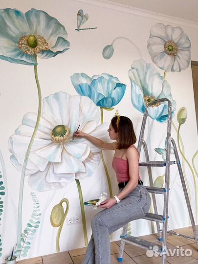 Роспись стен. Художник