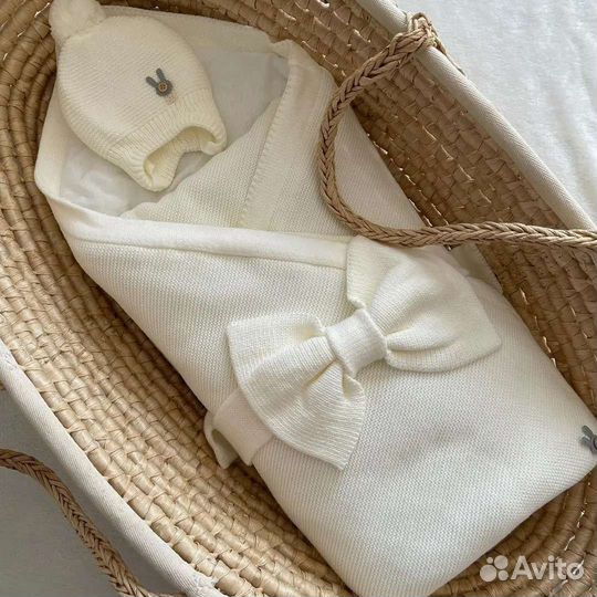 Комплект на выписку для мальчика новый