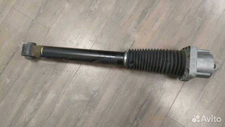 Амортизатор задний Land Rover Range Rover Sport