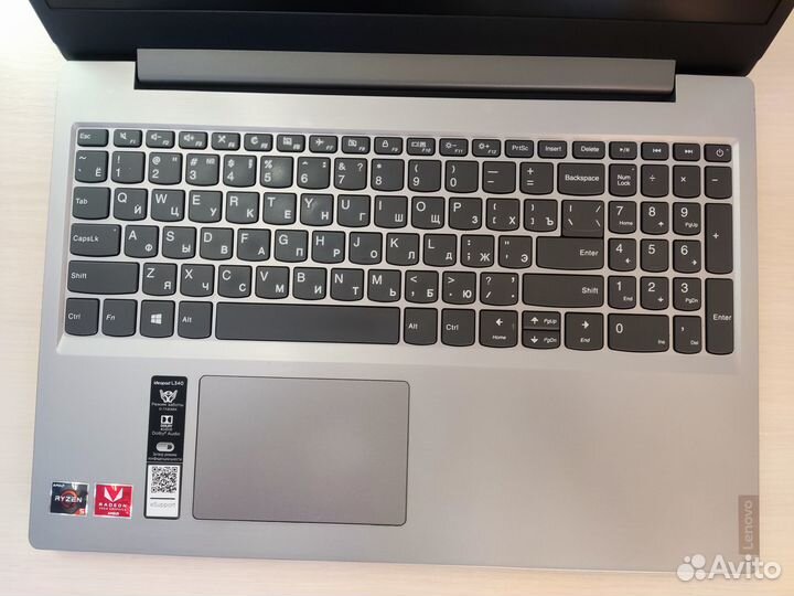 Ноутбук Lenovo Ryzen 5/8x3.70GHz/SSD256/8GB Ram