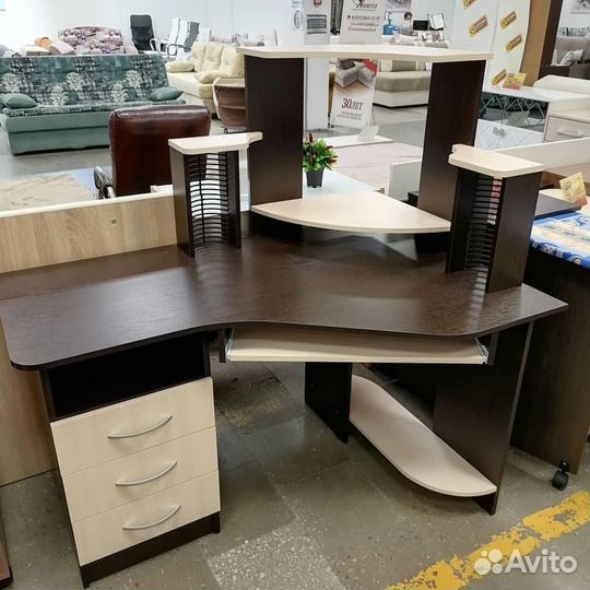 Компьютерный стол Грета-7