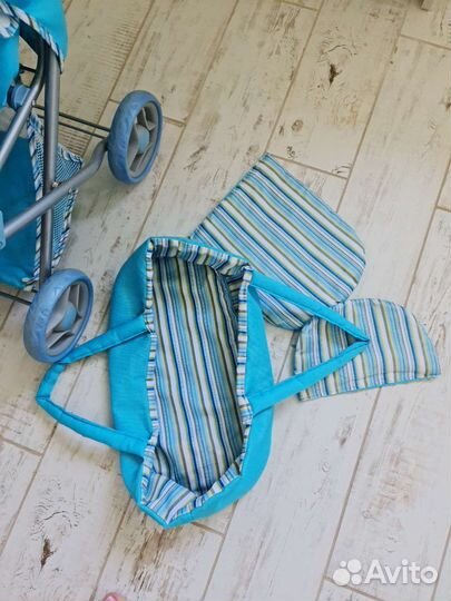 Коляска кукольная