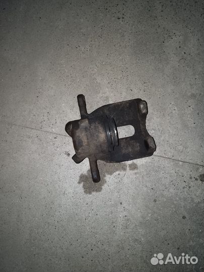 Суппорт renault duster