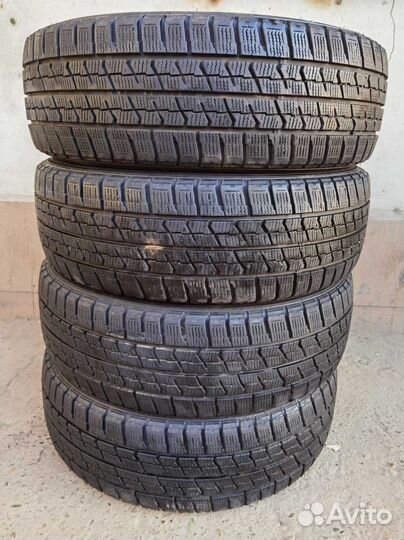 Goodyear Ice Navi Zea II 215/60 R17 96Q