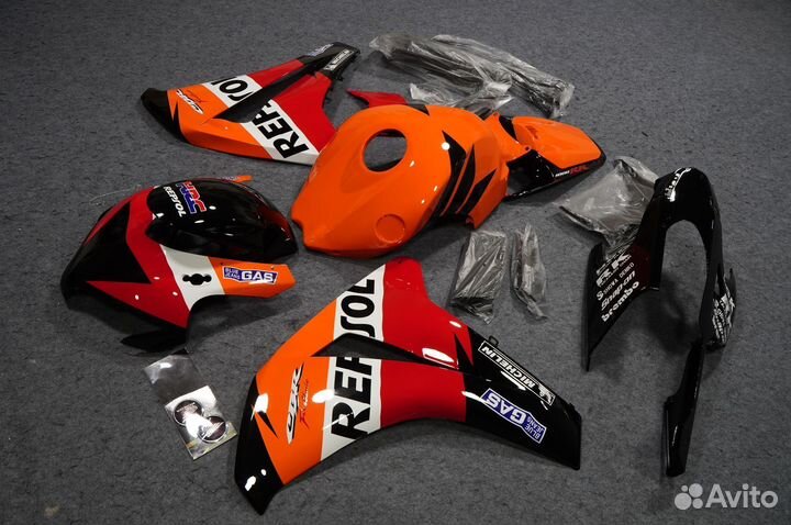 Комплект пластика на Honda CBR 1000RR 2008-2011