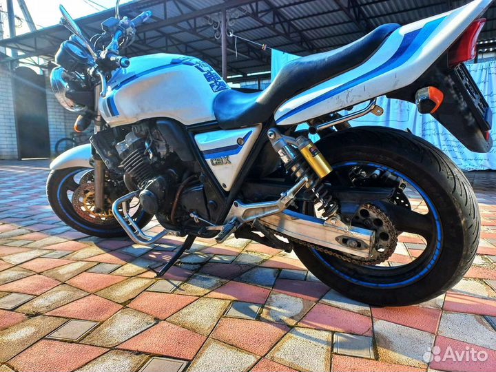 Мотацикл Honda CB400