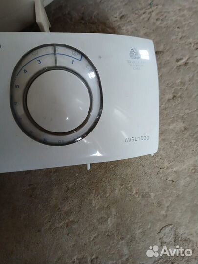 Запчасти на стиральную машину Аристон Avsl 1090