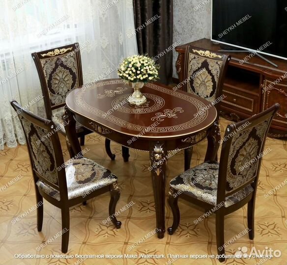 Кухонный стол и стулья новые