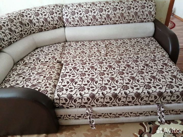 Угловой диван