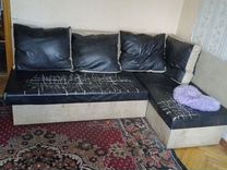 Кожаный(эко) угловой диван бу