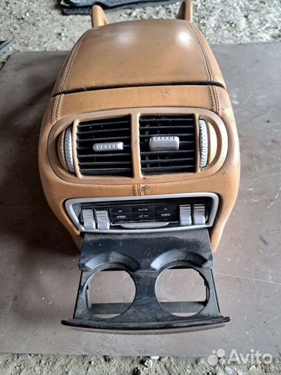 Подлокотник Porsche Cayenne