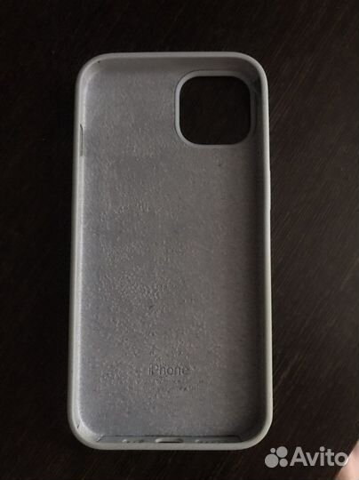 Чехол на iPhone 13