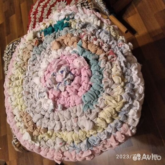 Коврик блинчиком из бывшей одёжки