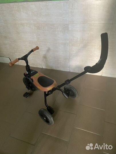 Трехколесный велосипед: беговел-трансформер