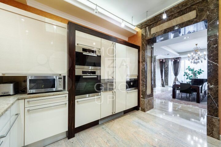 Таунхаус 520 м² на участке 2 сот.