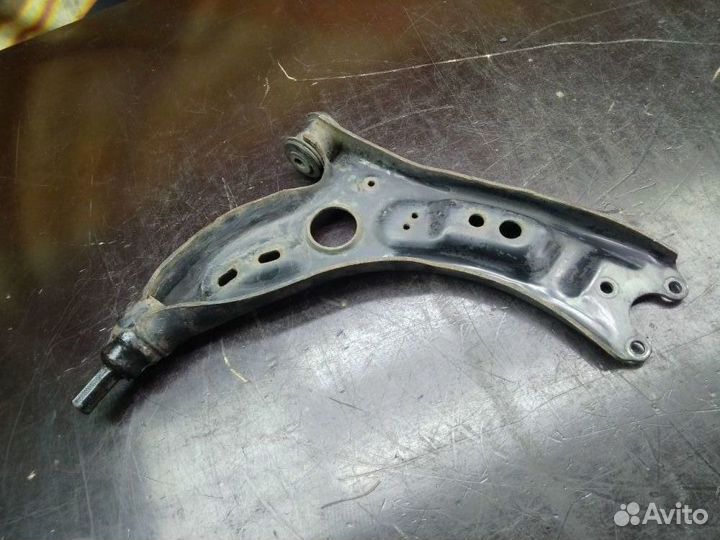 Рычаг передней подвески левый VAG 3806