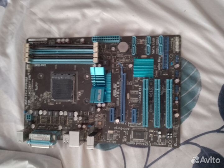 Материнская плата