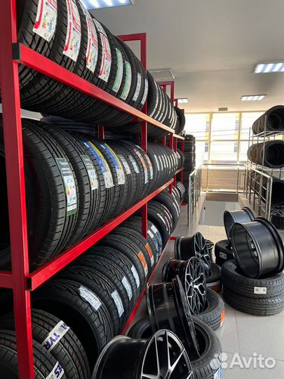 Arivo Ultra ARZ5 275/40 R21 107W