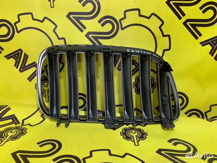 Решетка радиатора передняя левая Bmw X3 E83