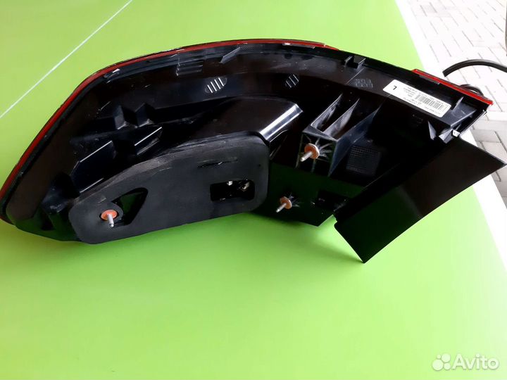 Фонарь задний левый mercedes w212