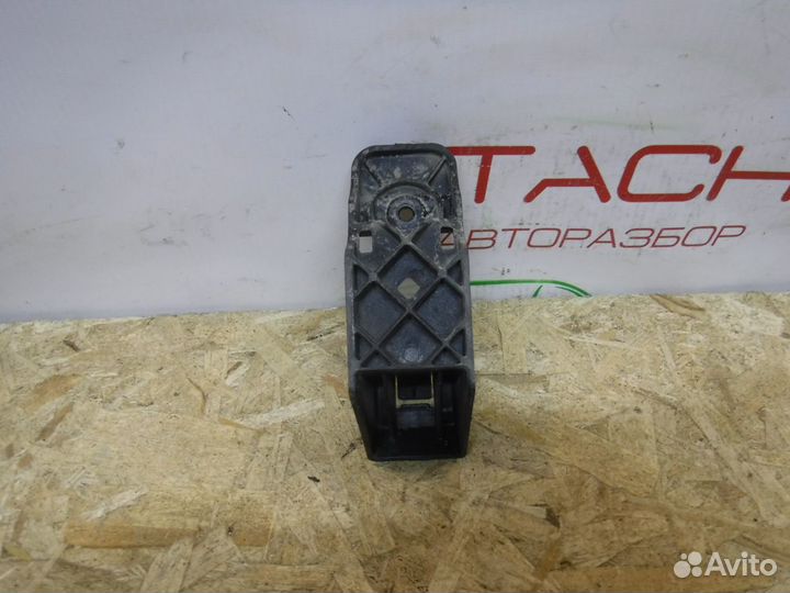 Кронштейн фары Toyota Corolla E180 (2013-2018)