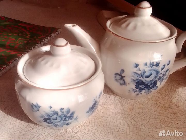 Заварочный чайник+ сахарница российские