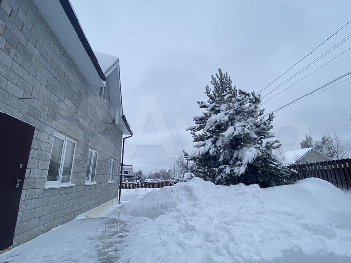 Дом 223 м² на участке 20 сот.