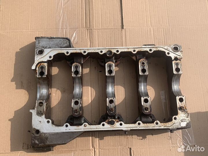 Крышка коленвала (поддон) peugeot citroen ew 6 7