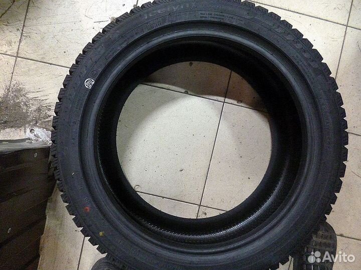 Triangle IcelynX TI501 235/45 R18 98T