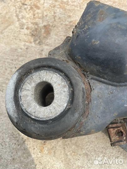 Подрамник передний 4B0399313DC