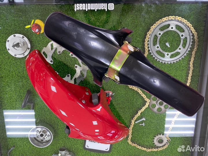 Крыло переднее Yamaha YBR 125 Красное