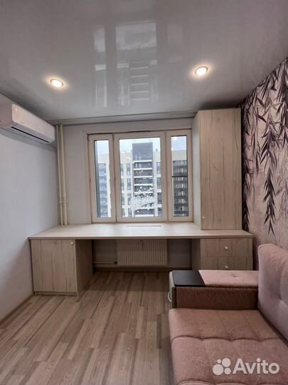 Письменный стол